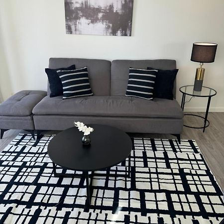 Apartamento 1508- Heart Of Waikiki With Kitchen-Free Parking-King Bed-Corner Unit Honolulu Exterior foto